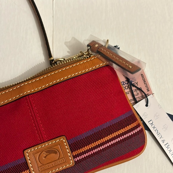 Dooney & Bourke Tartan Large Zip Wristlet NWT - Picture 4 of 5